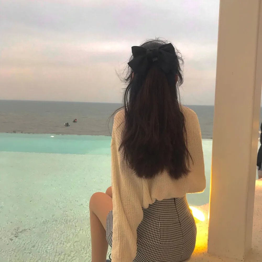 饱餐秀色